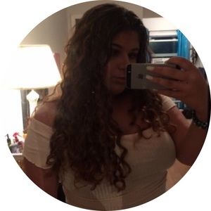 Meet your Posher, Felicia